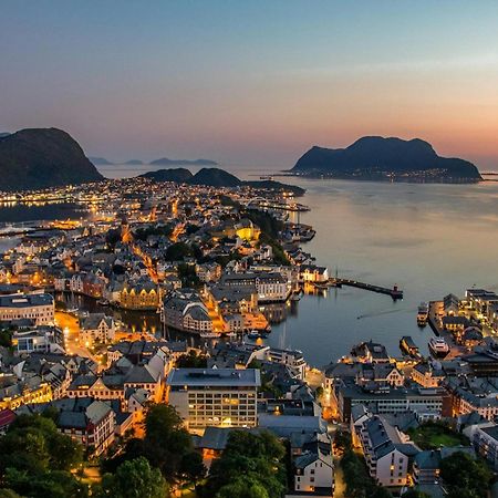 Unik Leilighet I Alesund Sentrum Extérieur photo