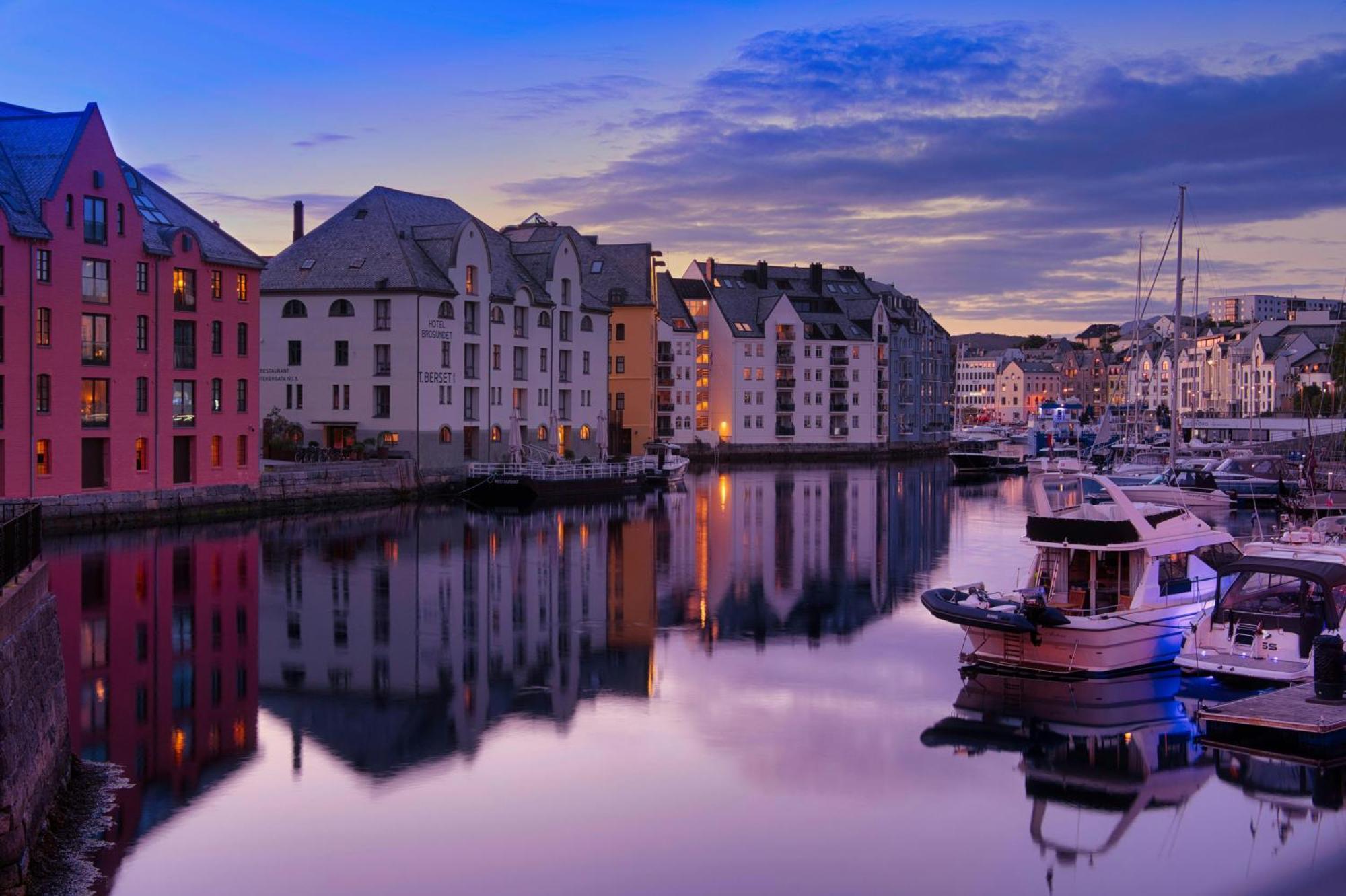 Unik Leilighet I Alesund Sentrum Extérieur photo